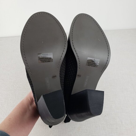 Vince Camuto Kensa Peep Toe Heeled Booties Black Perforated Low Side Size 11 - Picture 3 of 13